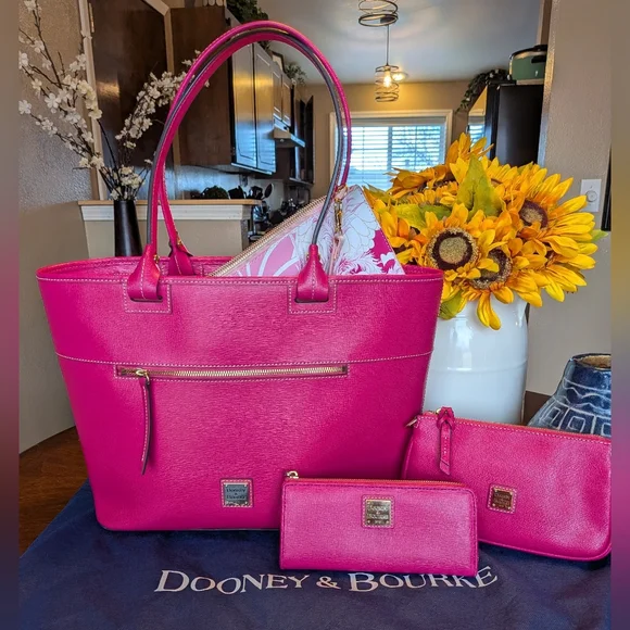 Dooney & Bourke Beacon, Saffino Leather Tote Set in Fushia-EUC - Picture 4 of 12